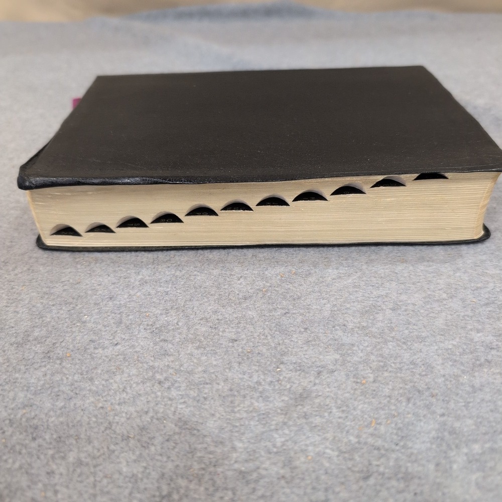 Naves Topical Bible Digest of Holy Scriptures 1962 Southwestern Co Thumb Indexed - Picture 3 of 6
